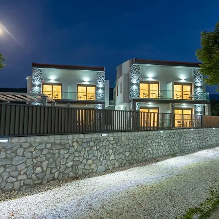 アパートホテル Alpe Luxury Penelope Collection 4*