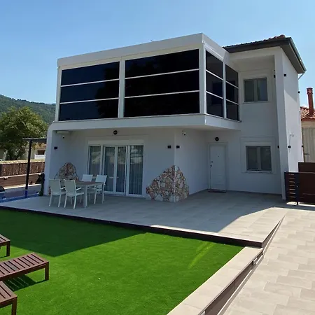 アパートホテル Alpe Luxury Penelope Collection 4*